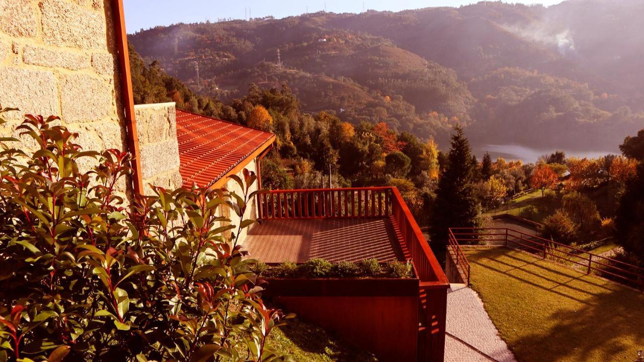 Agrinho Suites & Spa Geres Valdosende Eksteriør bilde
